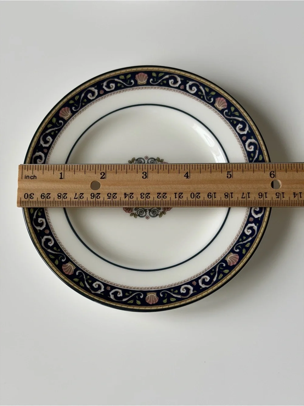 Wedgwood England Runnymede 6” Bread & Butter Plates Dark Blue - Set Of 4